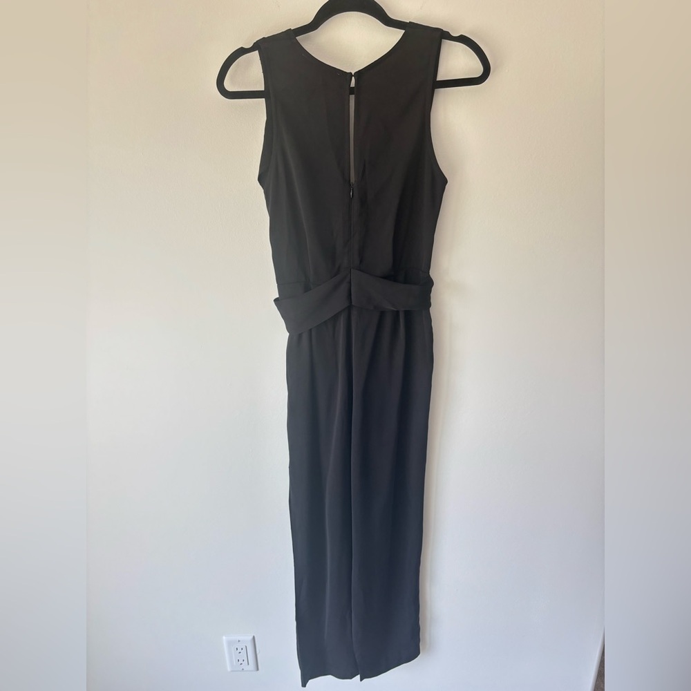 ASTR The Label Black Sleeveless Jumpsuit V Neck Tie Waist Wedding Formal Chic - Picture 9 of 11
